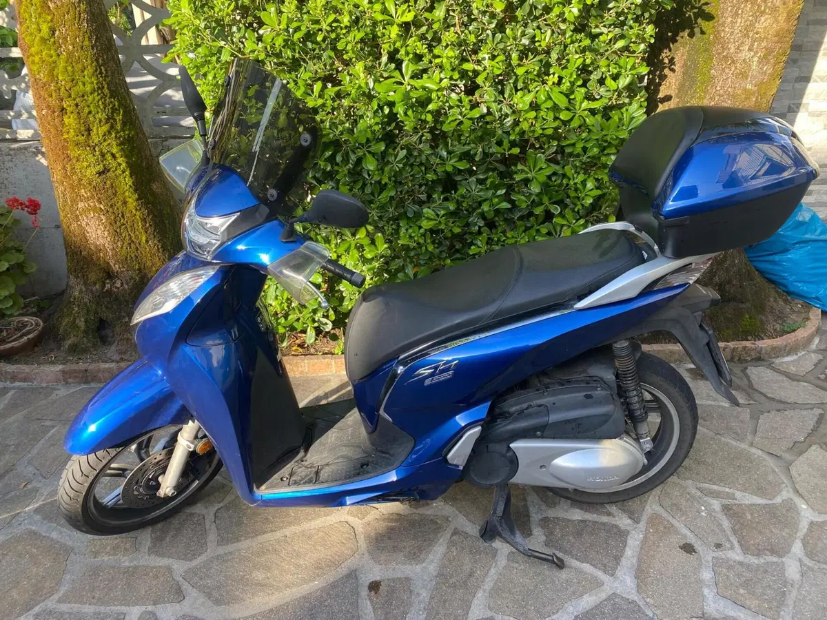 Honda SH 300 i ABS (2016 - 20) (7)