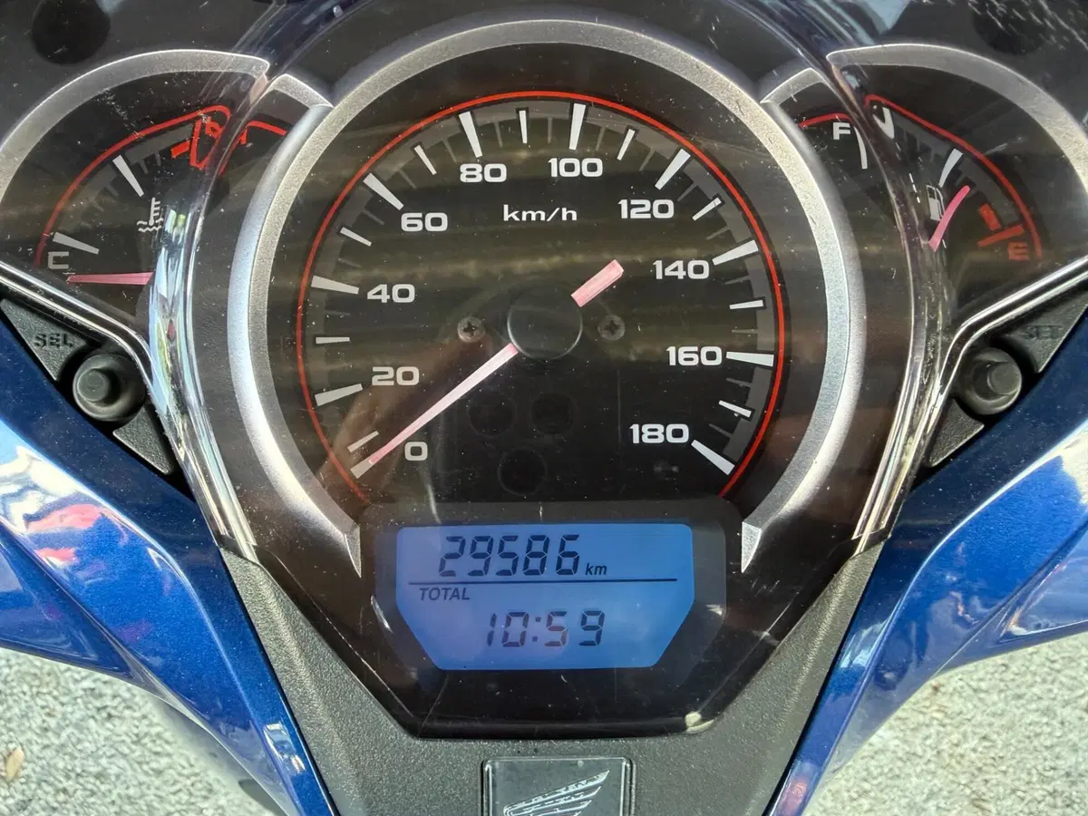 Honda SH 300 i ABS (2016 - 20) (8)
