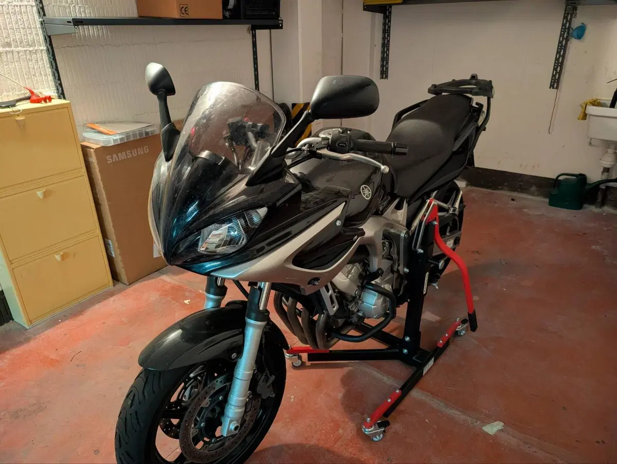 Yamaha FZ6 Fazer (2004 - 07) (3)