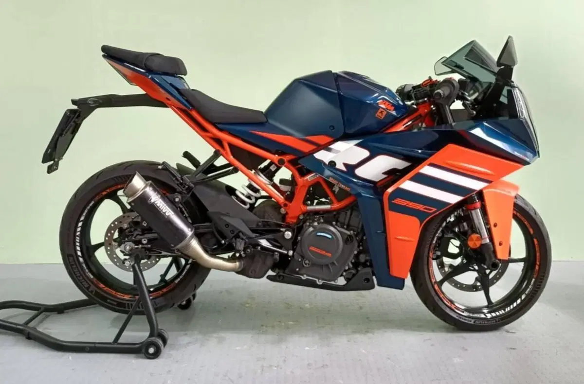 KTM RC 390 (2022 - 26) (2)