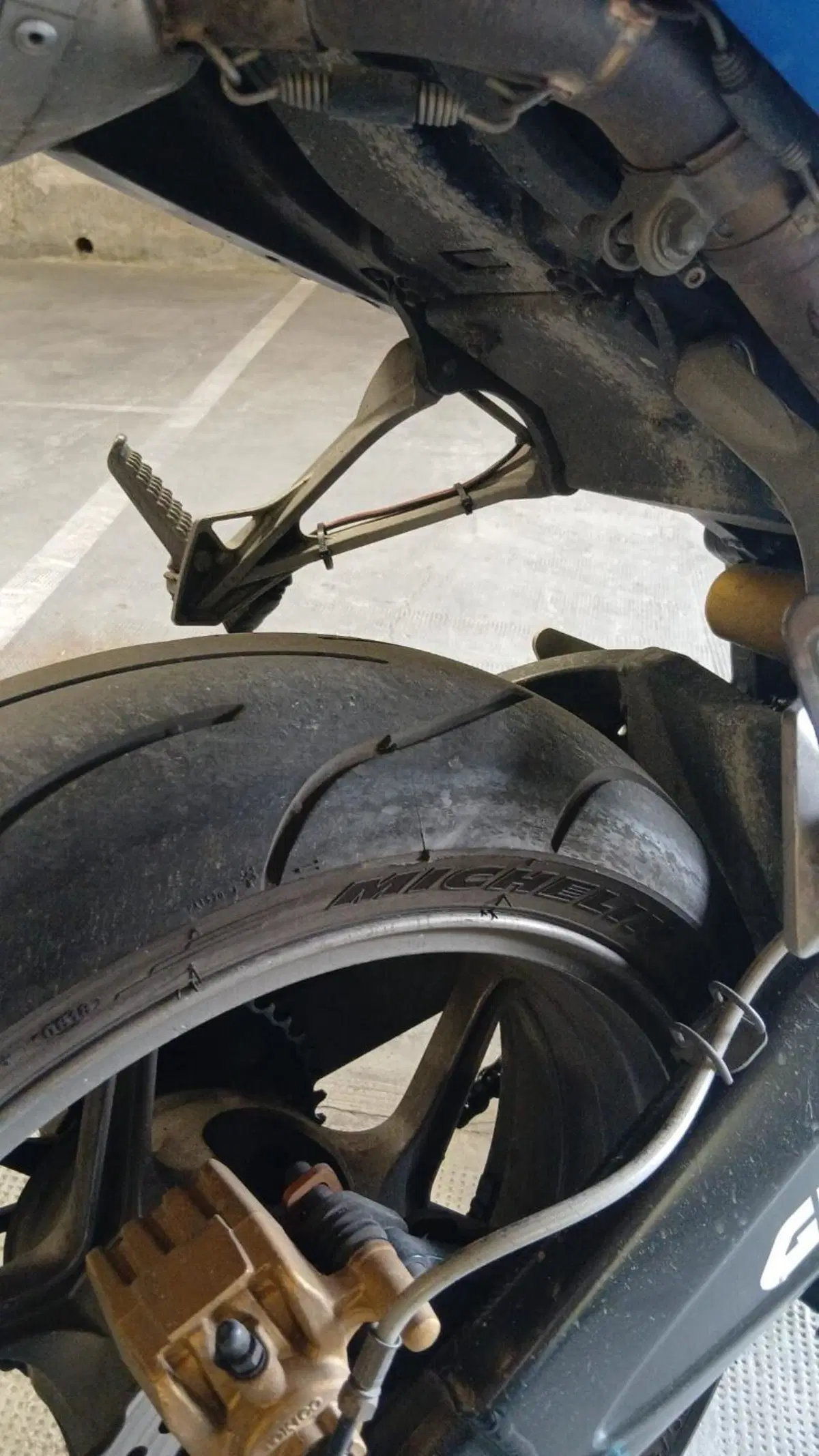 Kawasaki Ninja 636 ZX-6R (2005 - 06) (5)