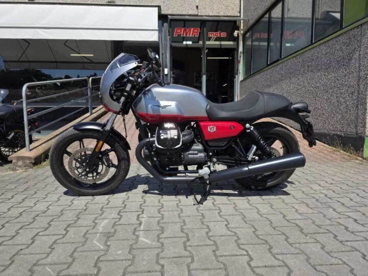 Moto Guzzi V7 Stone Corsa (2023 - 25) (3)