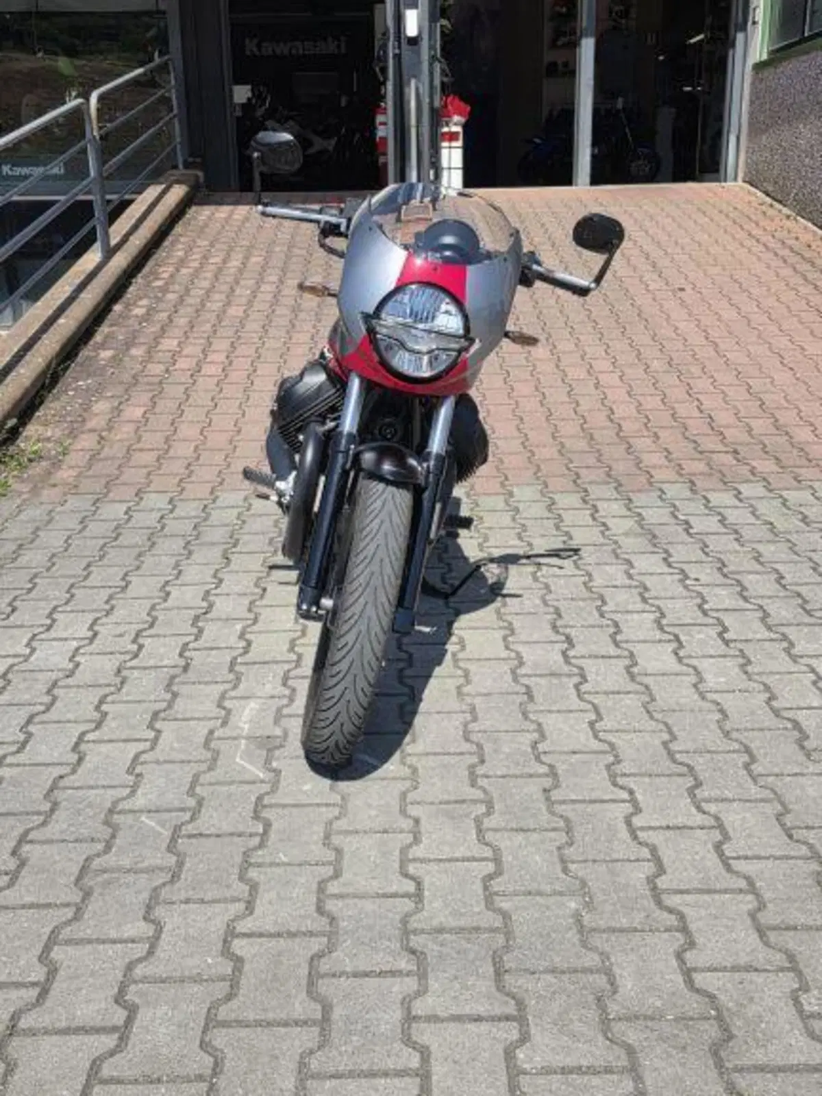 Moto Guzzi V7 Stone Corsa (2023 - 25) (5)