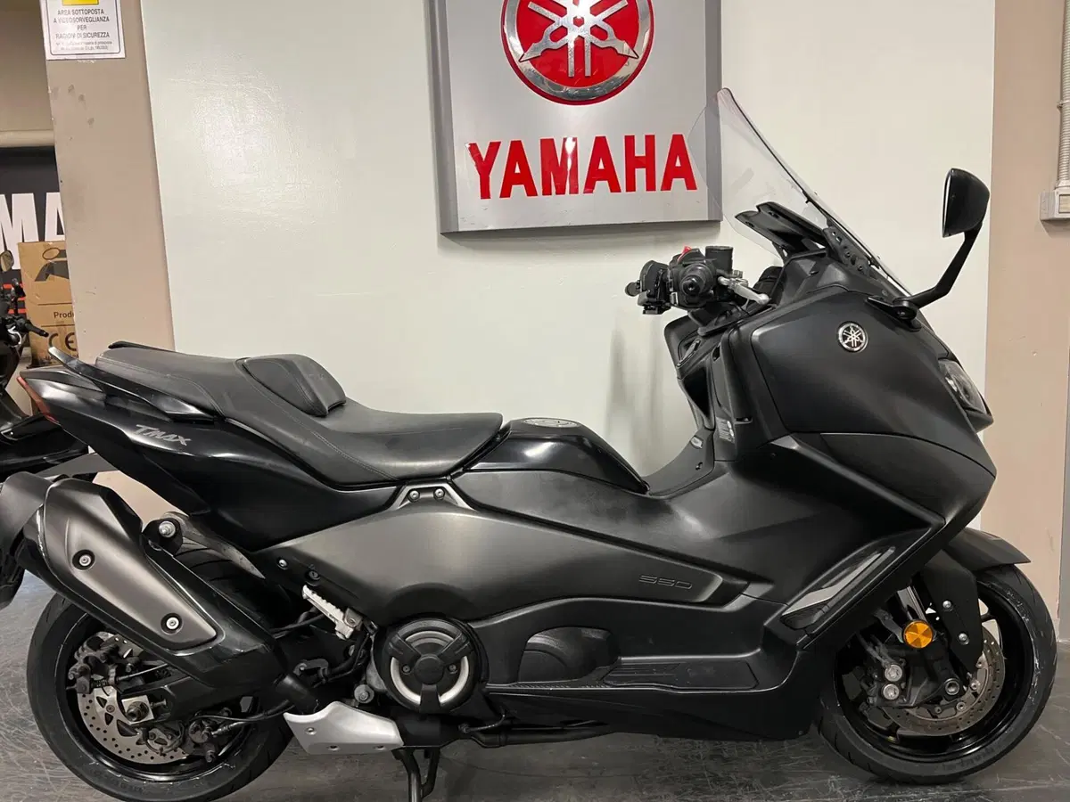 Yamaha T-Max 560 (2022 - 24)
