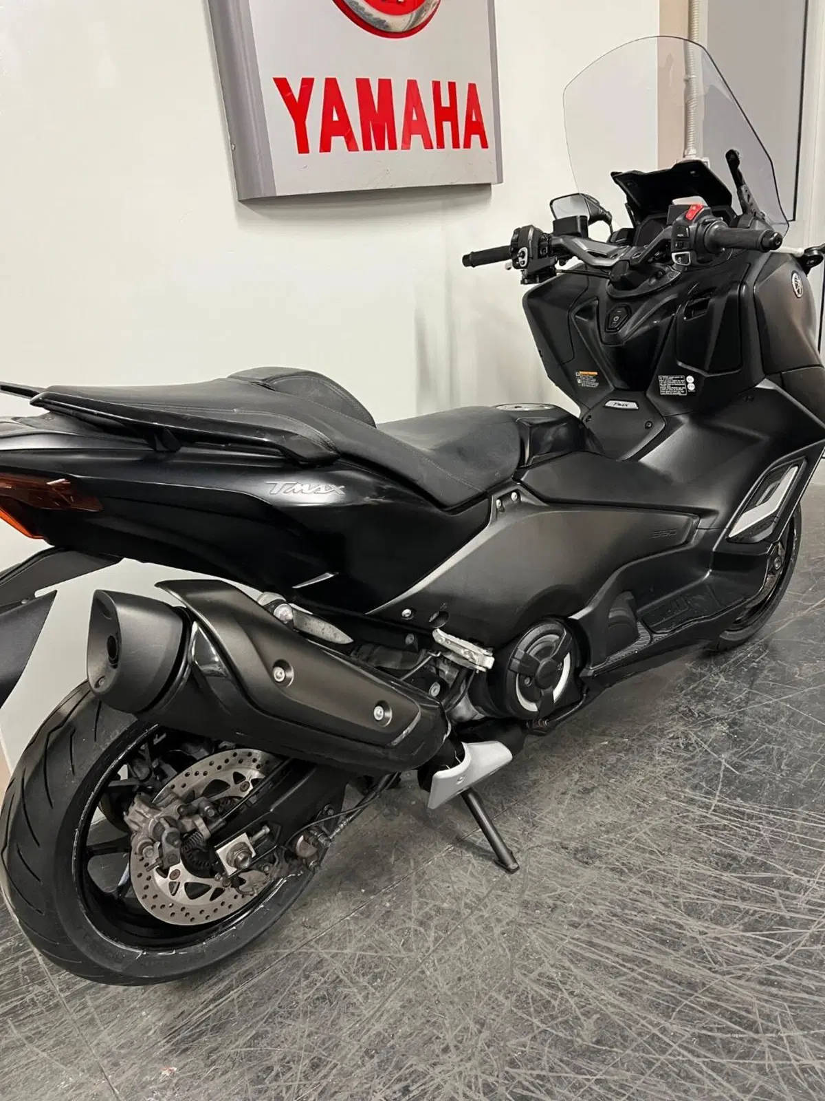 Yamaha T-Max 560 (2022 - 24) (4)