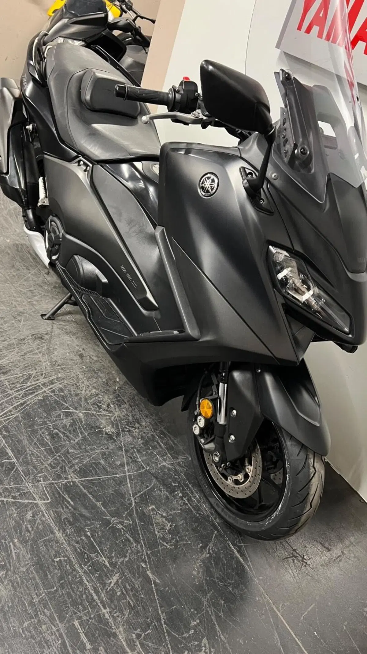 Yamaha T-Max 560 (2022 - 24) (10)