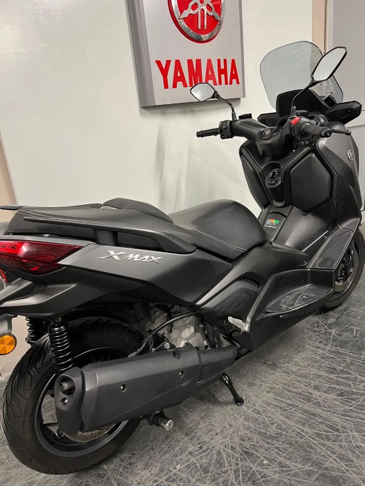 Yamaha X-Max 300 (2021 - 24) (4)