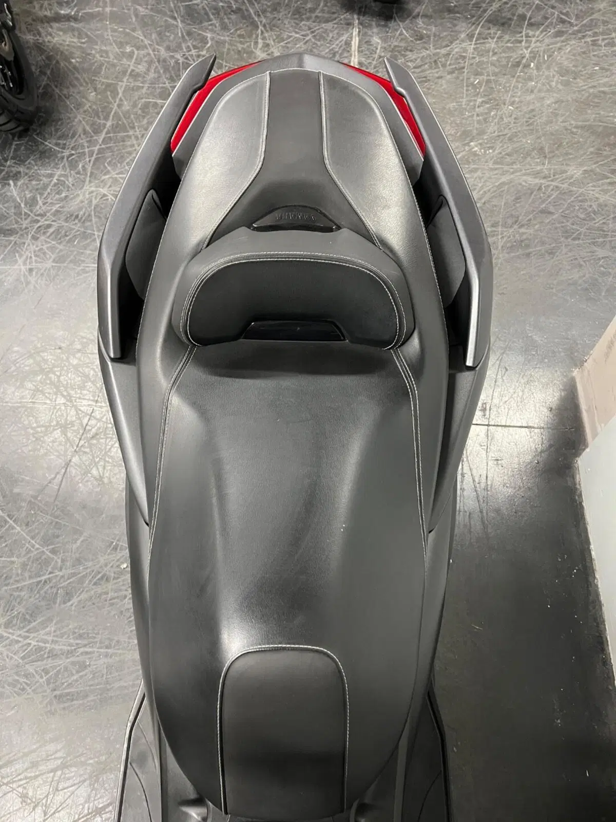 Yamaha X-Max 300 (2021 - 24) (7)