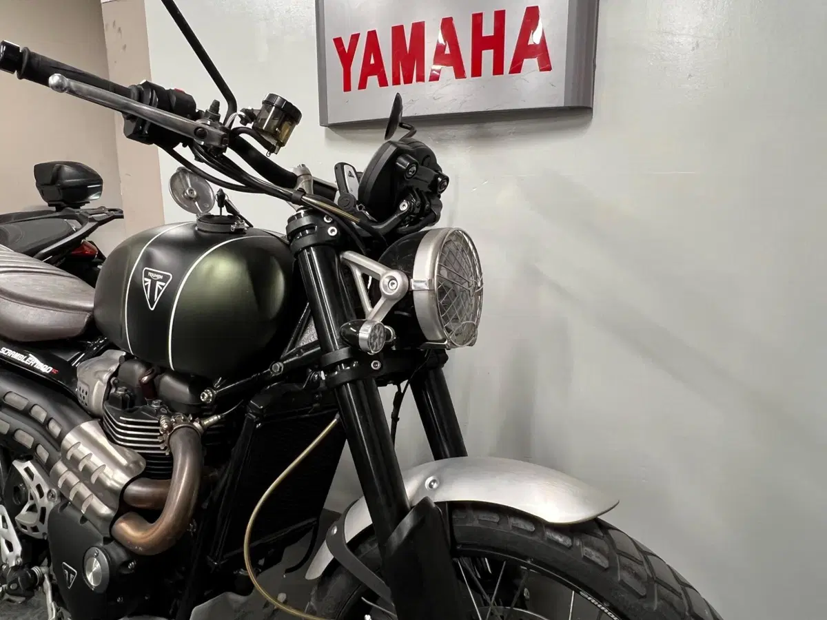 Triumph Scrambler 1200 XC (2021 - 23) (2)