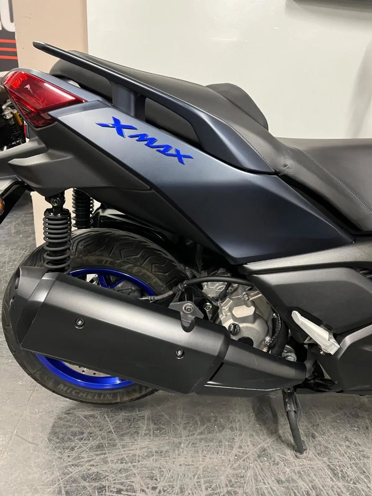 Yamaha X-Max 300 (2021 - 24) (5)