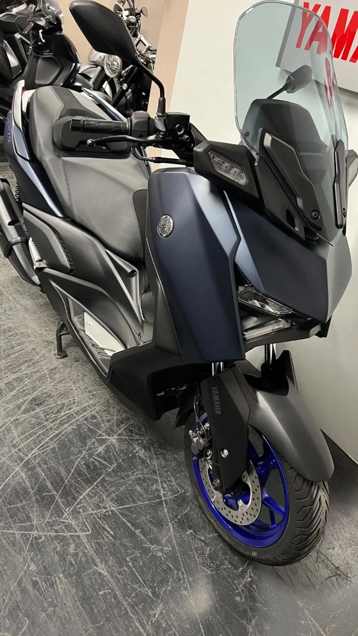 Yamaha X-Max 300 (2021 - 24) (9)