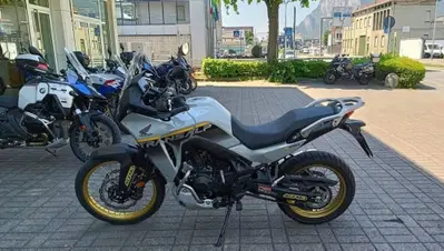 Honda Transalp XL750 (2025) usata