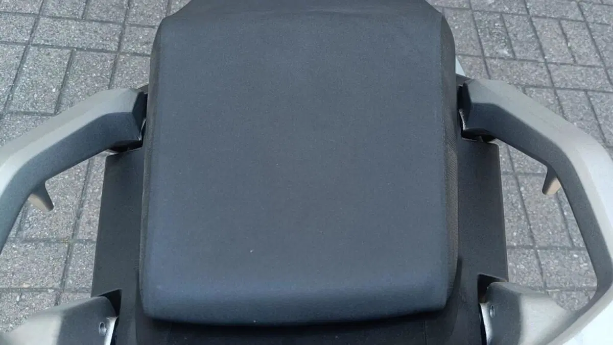 Honda Transalp XL750 (2025) (10)