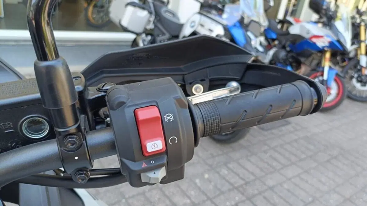 Honda Transalp XL750 (2025) (15)