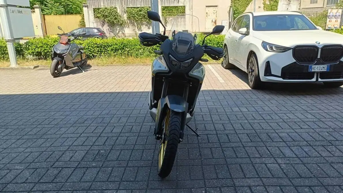 Honda Transalp XL750 (2025) (3)