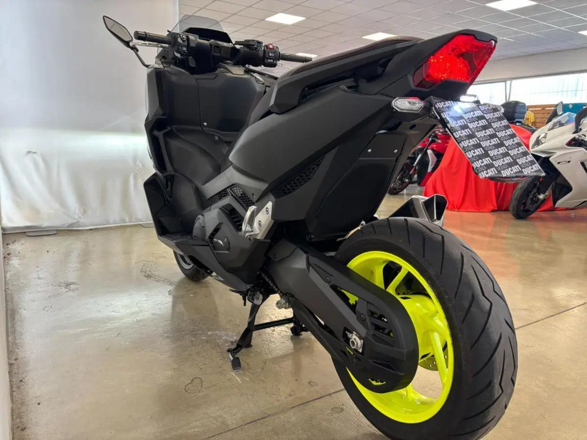 Honda Forza 750 (2025 - 26) (8)
