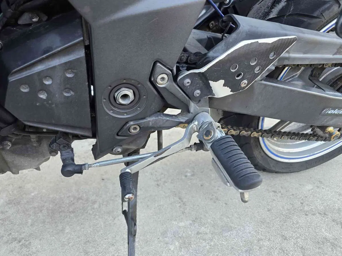 Kawasaki Z 750 (2007 - 14) (15)