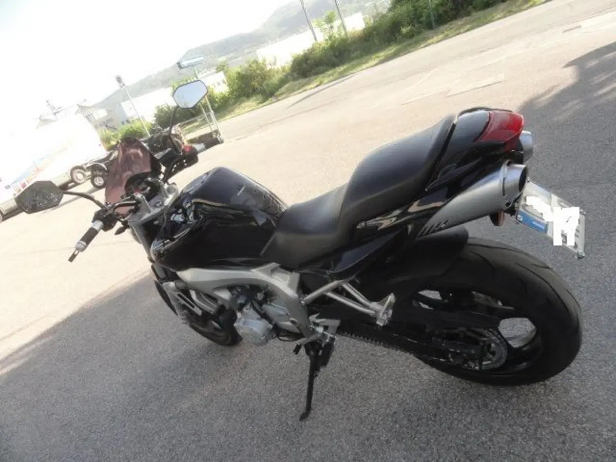 Yamaha FZ6 (2004 - 07) (6)
