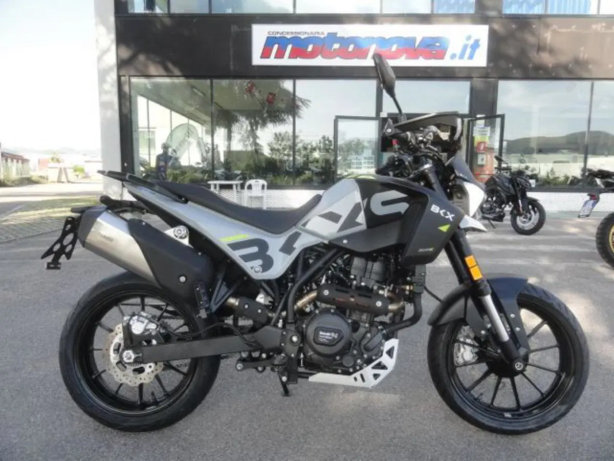Benelli BKX 300 S (2026)