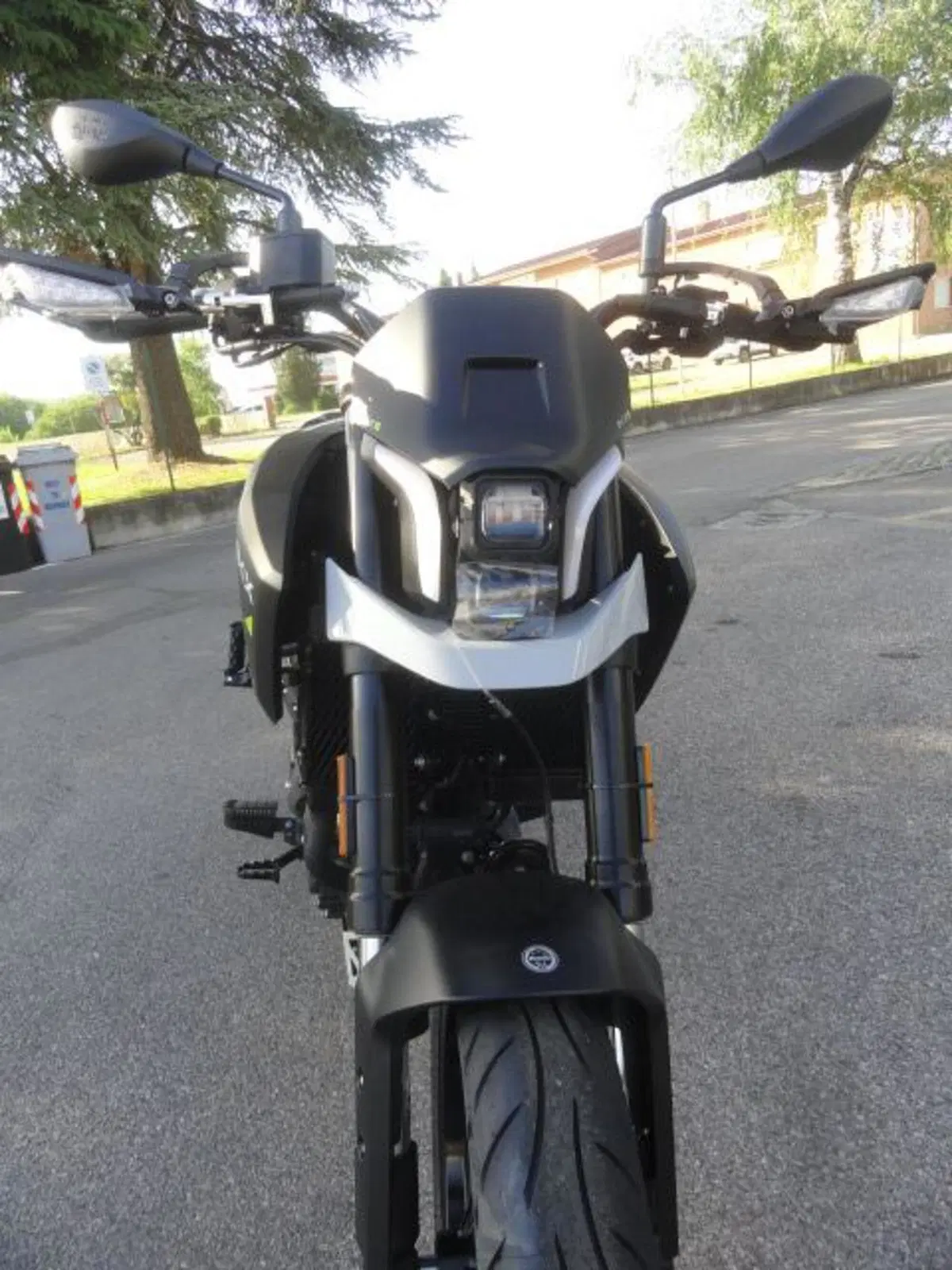 Benelli BKX 300 S (2026) (3)