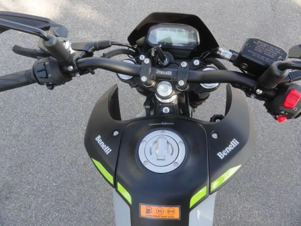 Benelli BKX 300 S (2026) (10)