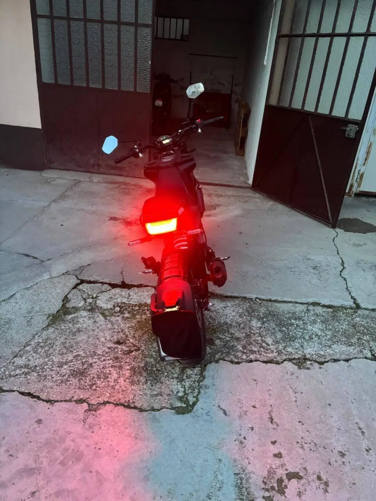 Husqvarna Svartpilen 125 (2024 - 26) (5)