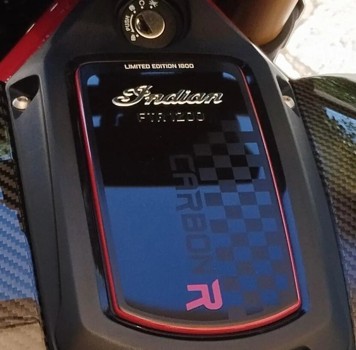 Indian FTR 1200 R Carbon (2021 - 25) (7)