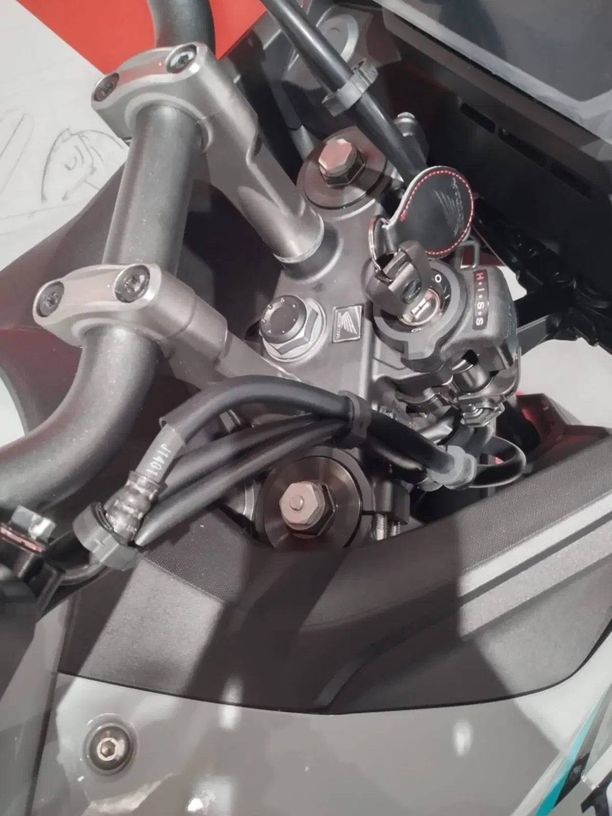 Honda Transalp XL750 (2026) (3)