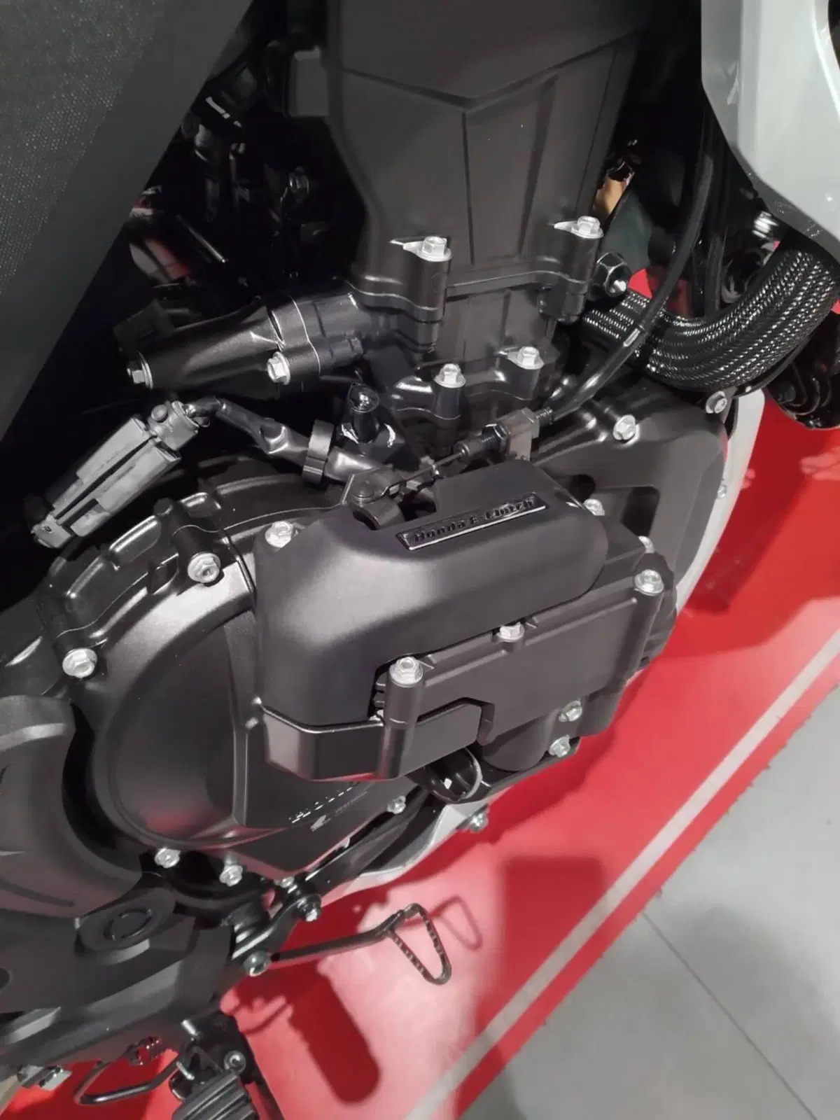 Honda Transalp XL750 (2026) (6)