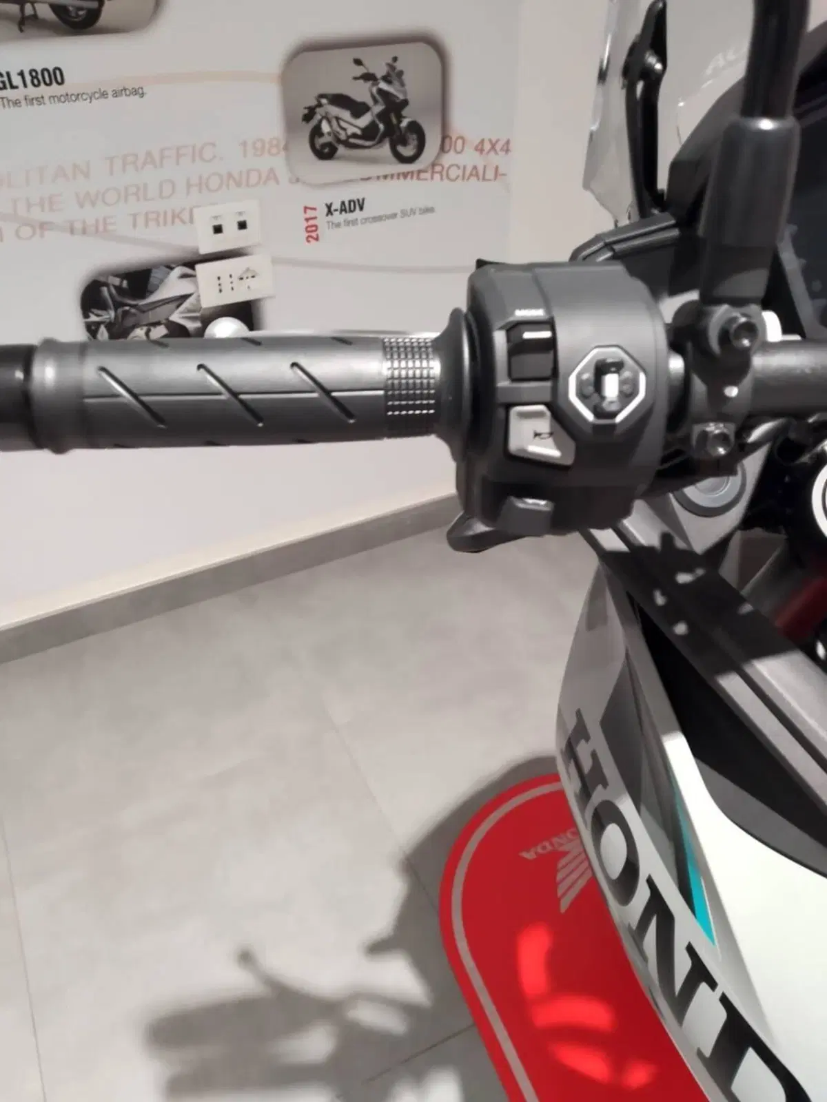 Honda Transalp XL750 (2026) (8)