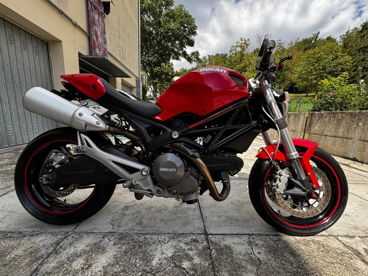 Ducati Monster 696 Plus (2007 - 14) (3)