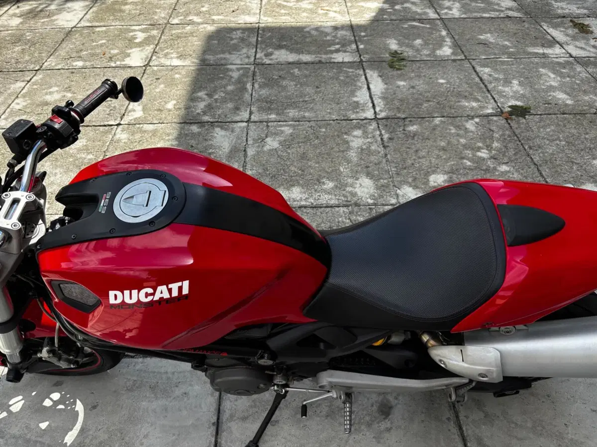 Ducati Monster 696 Plus (2007 - 14) (6)