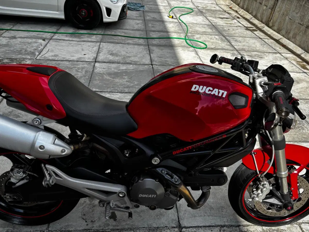 Ducati Monster 696 Plus (2007 - 14) (7)