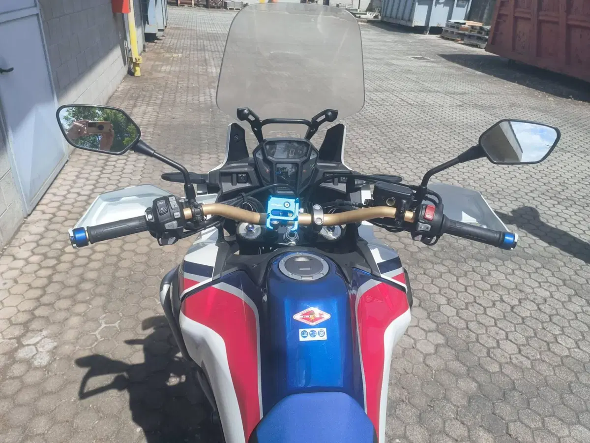 Honda Africa Twin CRF 1000L DCT ABS (2016 - 17) (4)