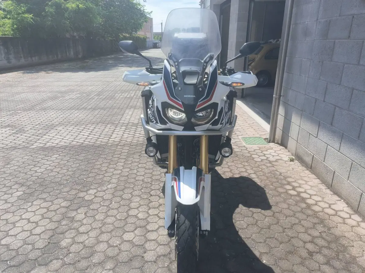 Honda Africa Twin CRF 1000L DCT ABS (2016 - 17) (6)