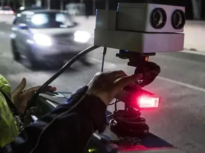 Treviglio sperimenta il super autovelox con intelligenza artificiale: multe anche per smartphone e cinture non allacciate