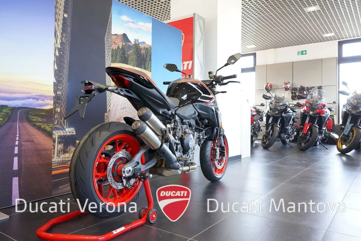 Ducati Monster 890 + (2026) (7)