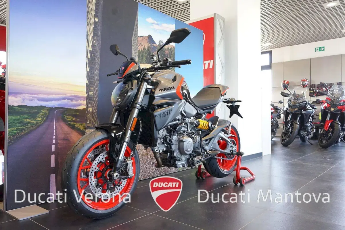 Ducati Monster 890 + (2026) (14)