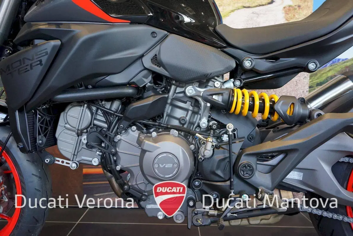 Ducati Monster 890 + (2026) (17)