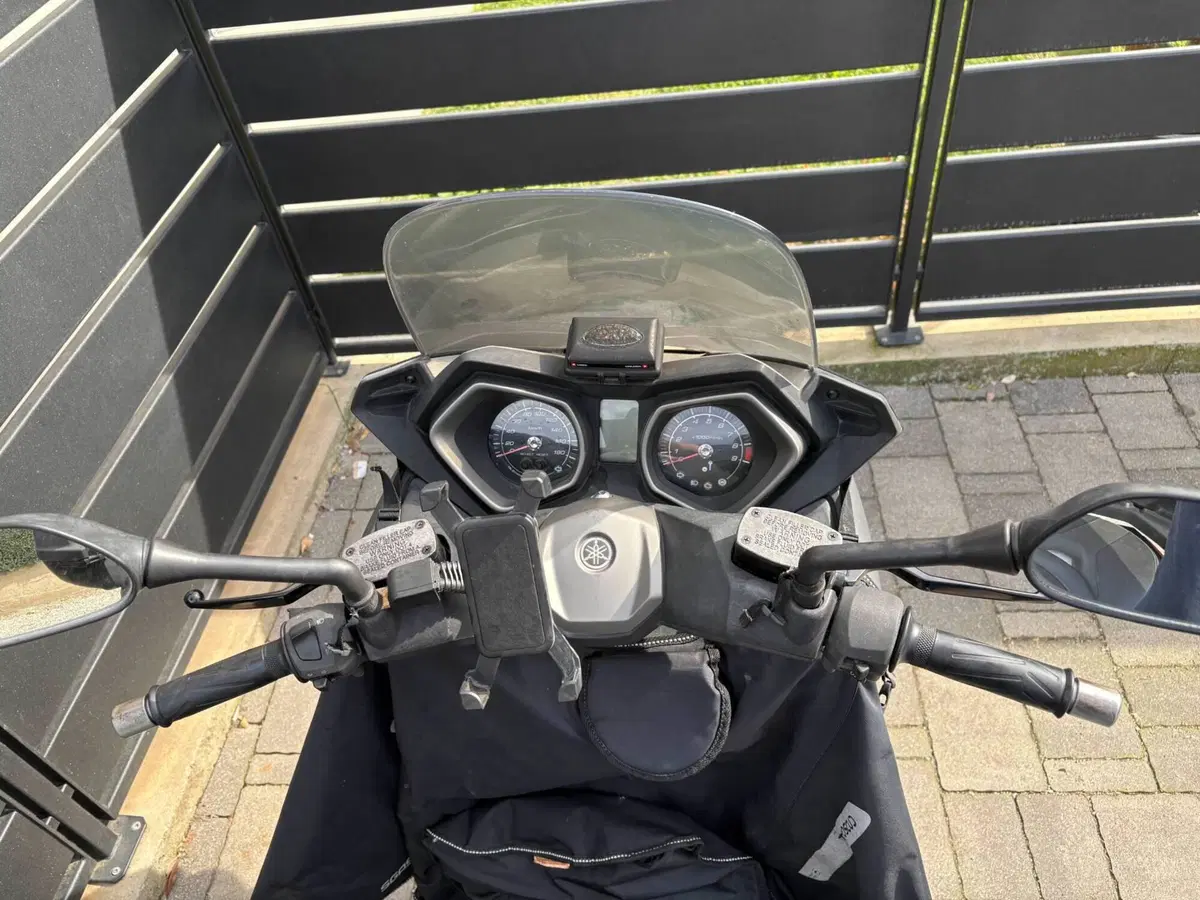 Yamaha X-Max 400 ABS (2013 - 16) (4)