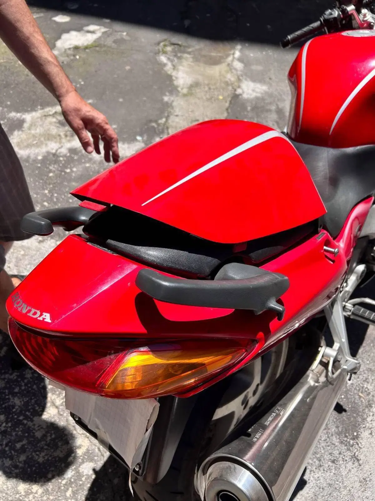 Honda VFR 800 (1998 - 01) (14)