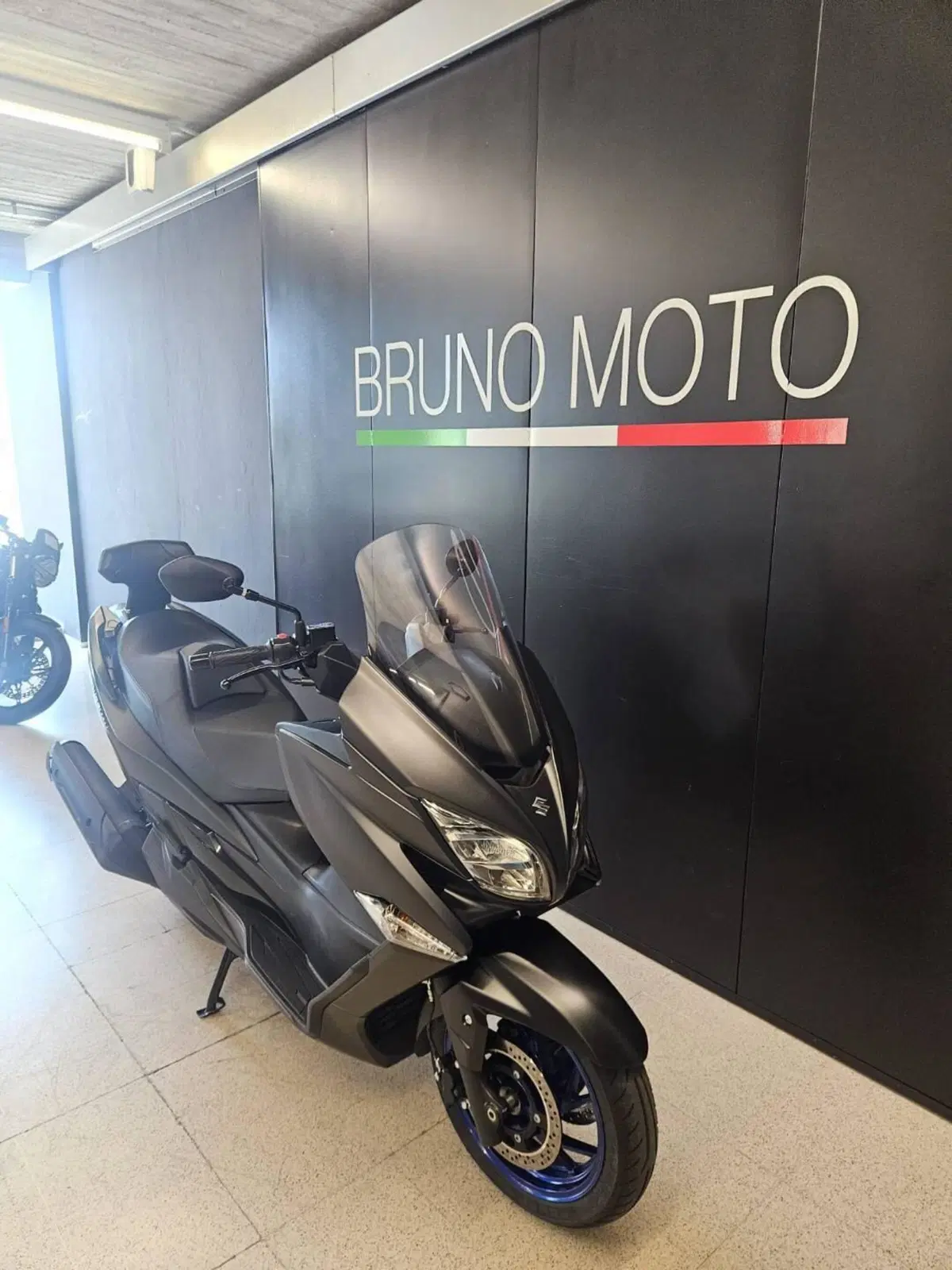 Suzuki Burgman AN 400 (2017 - 20) (3)
