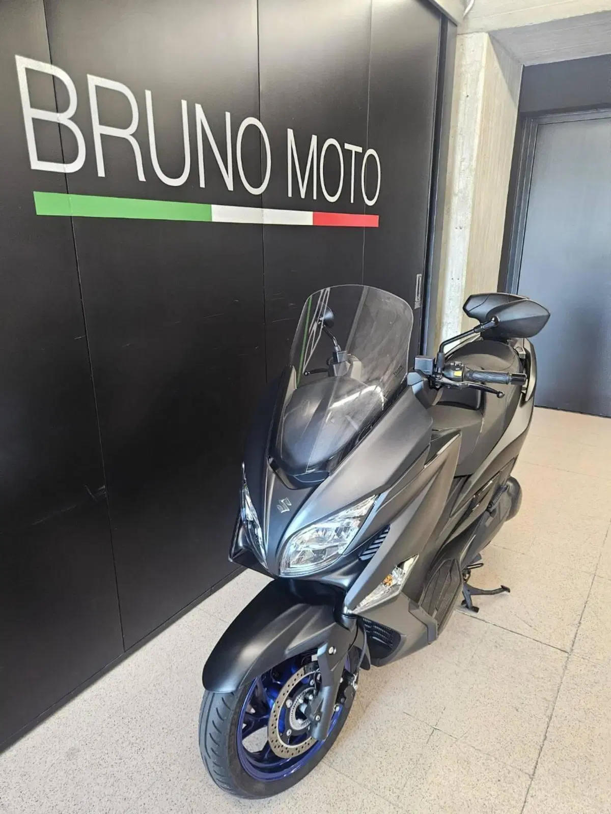Suzuki Burgman AN 400 (2017 - 20) (4)