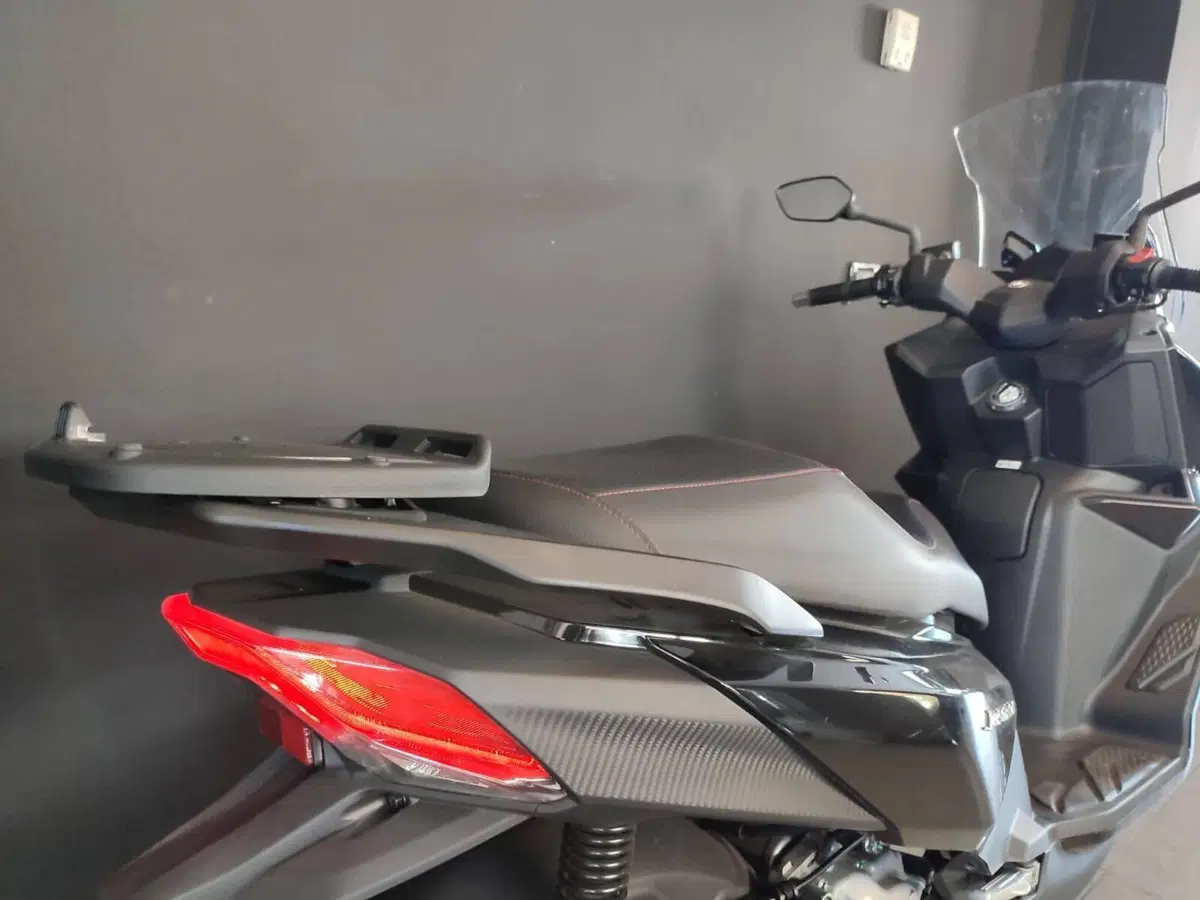 Sym Joyride 300 (2022 - 24) (7)