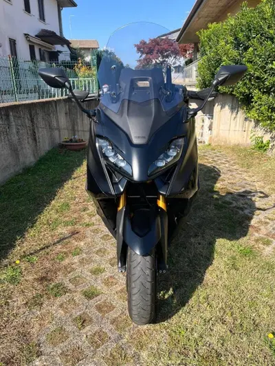 Yamaha T-Max 560 (2022 - 24) usata
