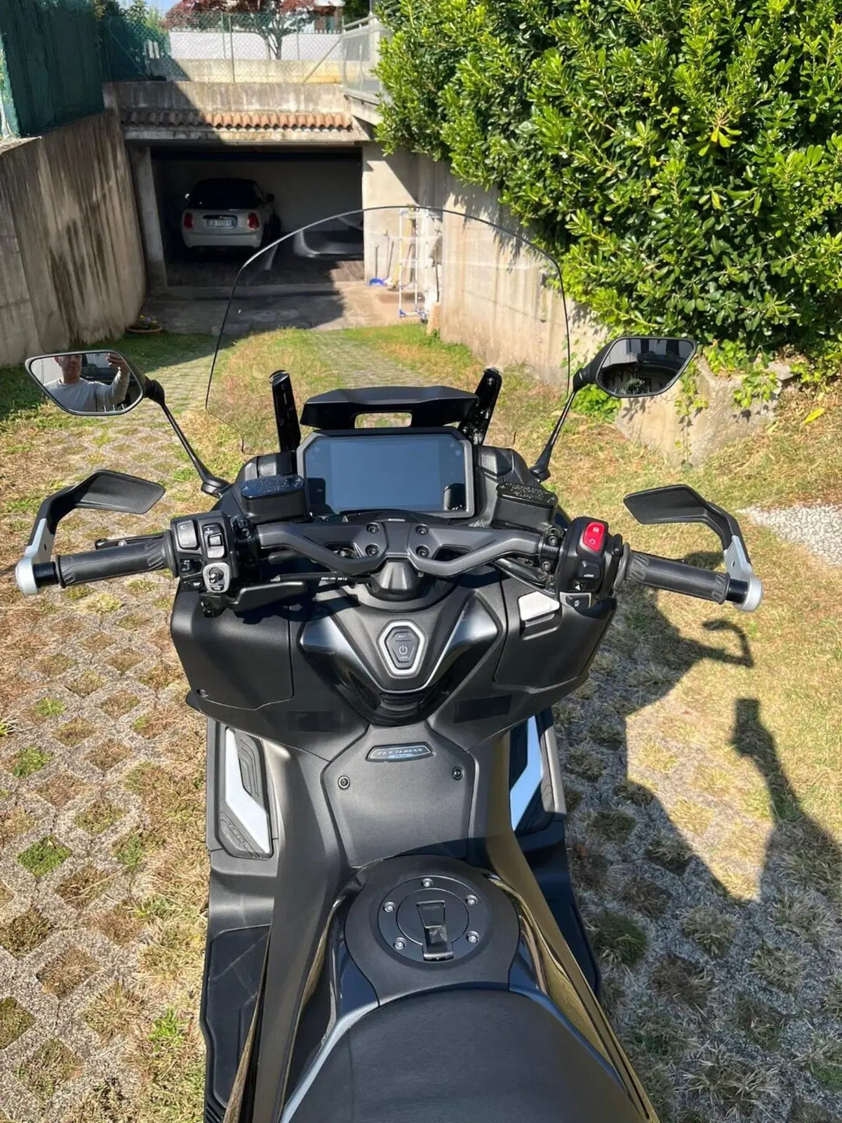 Yamaha T-Max 560 (2022 - 24) (2)