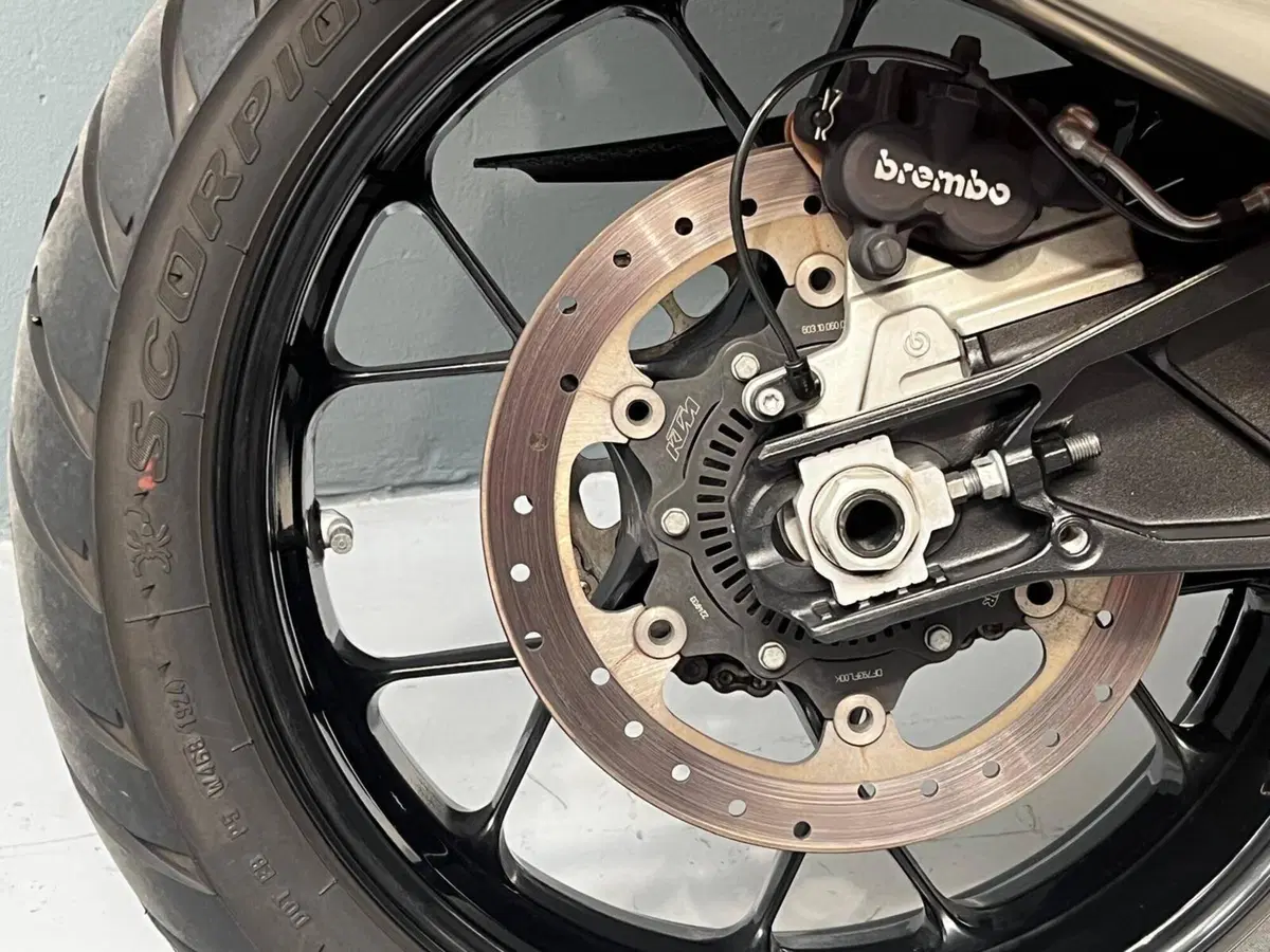 KTM 1290 Super Adventure S (2022 - 25) (13)