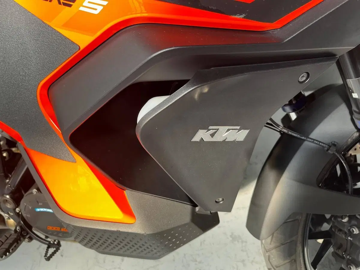 KTM 1290 Super Adventure S (2022 - 25) (3)