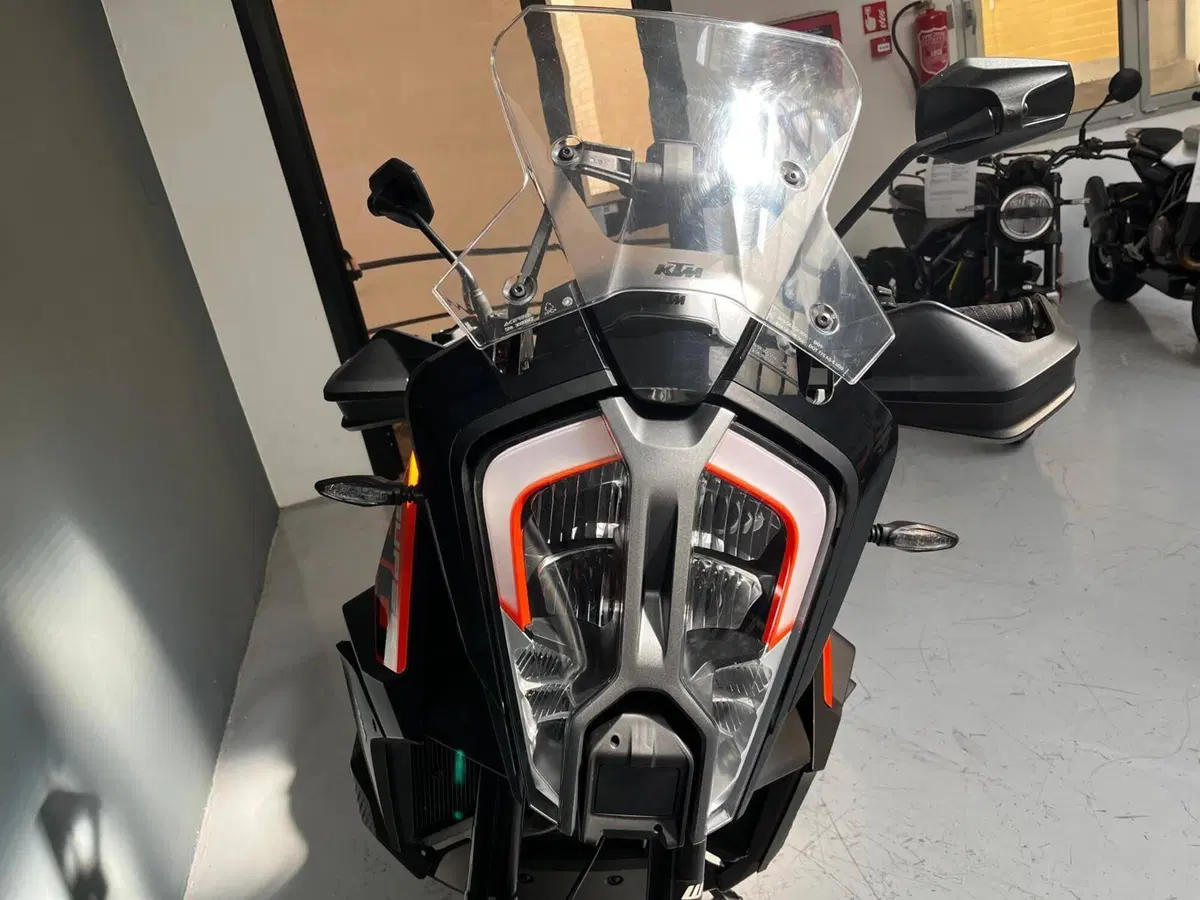 KTM 1290 Super Adventure S (2022 - 25) (10)