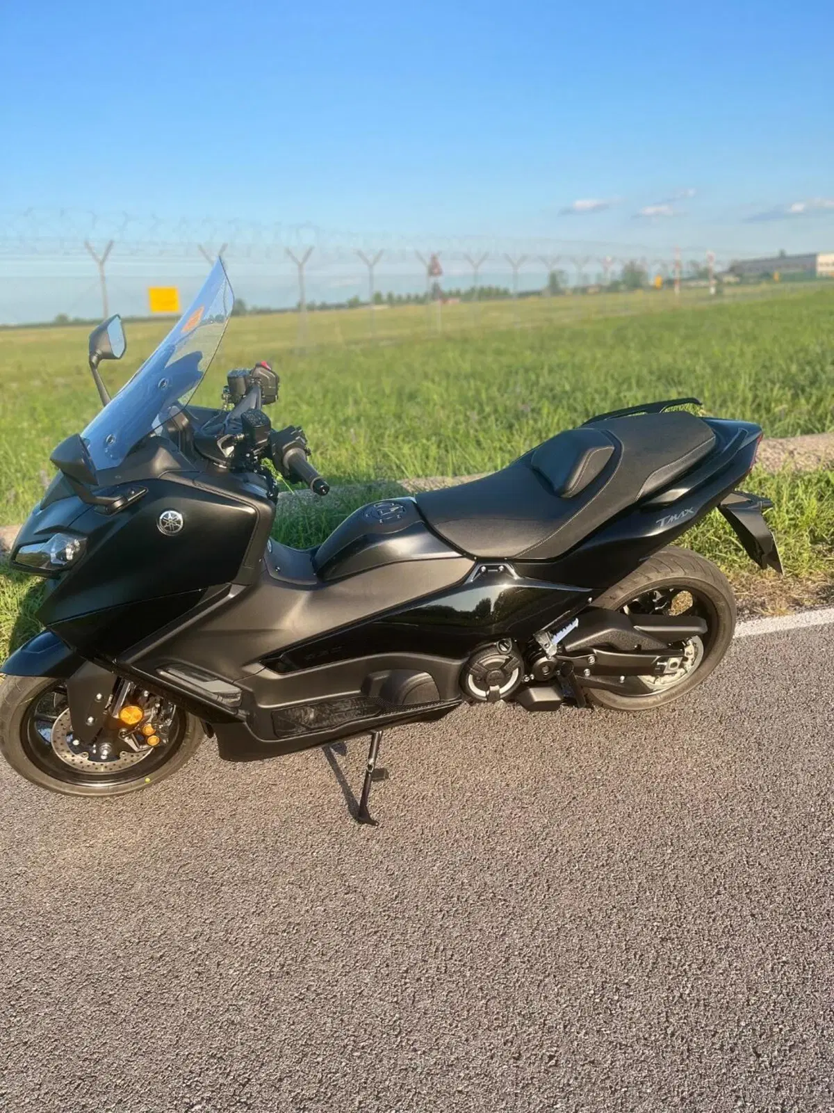 Yamaha T-Max 560 (2022 - 24) (6)